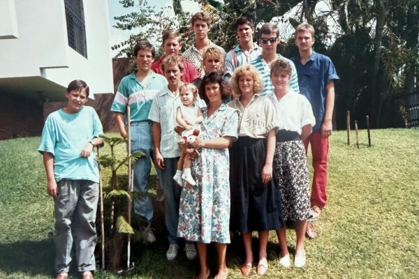 A2AB51AE-12A5-4D57-8DBE-4771EE14BE9A